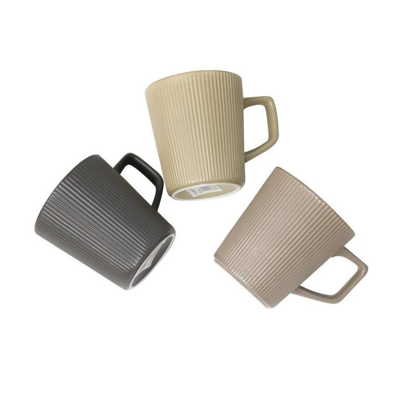 Coloured Ceramic Coffee Mug with Lid Plain Print Design 9.5*10.5 cm