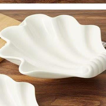 White Ceramic Tableware Ceramic Serving Plate Leaf Design  9"